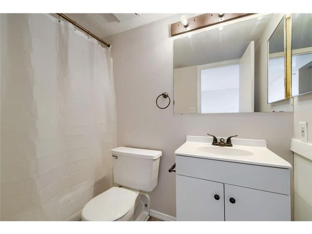 291 7th Street #1702, Saint Paul, MN 55102