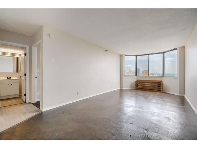 291 7th Street #1702, Saint Paul, MN 55102