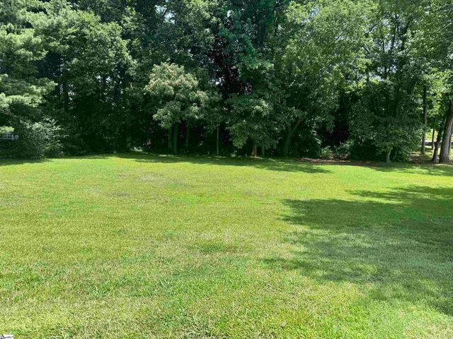 228 Greenridge Drive, Moore, SC 29369