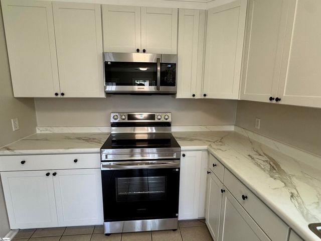 228 Greenridge Drive, Moore, SC 29369