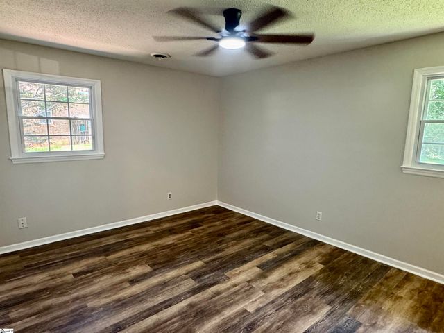 228 Greenridge Drive, Moore, SC 29369