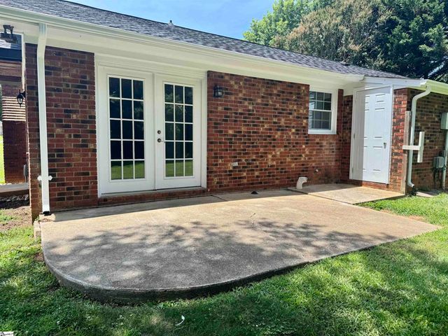 228 Greenridge Drive, Moore, SC 29369