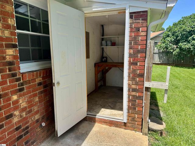 228 Greenridge Drive, Moore, SC 29369