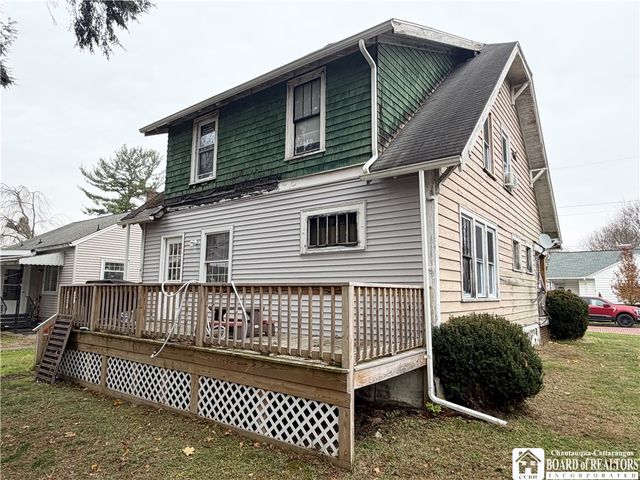 19 Hammond Street, Jamestown, NY 14701