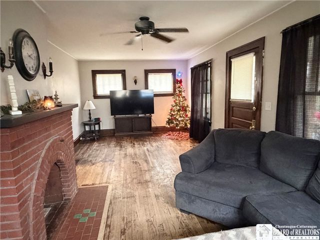 19 Hammond Street, Jamestown, NY 14701