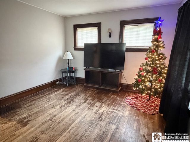 19 Hammond Street, Jamestown, NY 14701