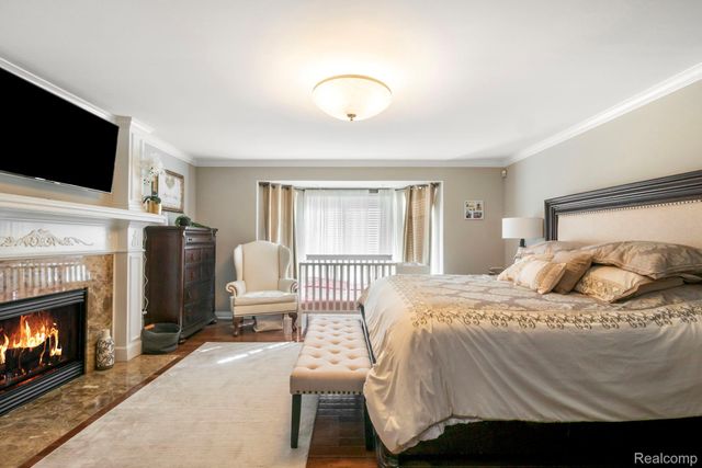 51246 Woodside Drive, Macomb Township, MI 48042