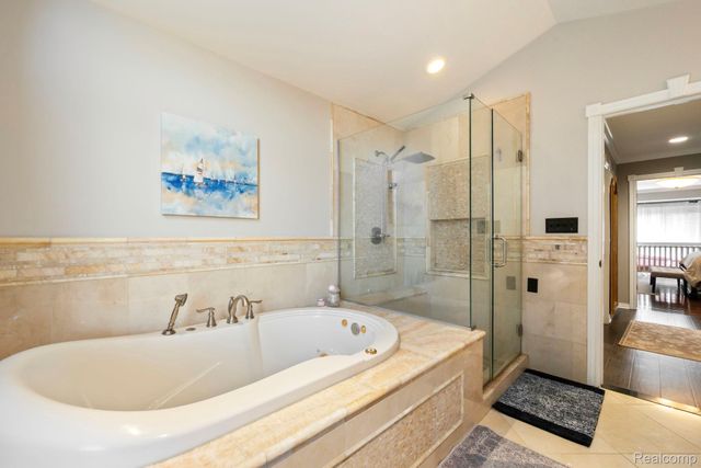 51246 Woodside Drive, Macomb Township, MI 48042