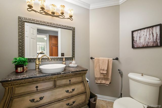 51246 Woodside Drive, Macomb Township, MI 48042