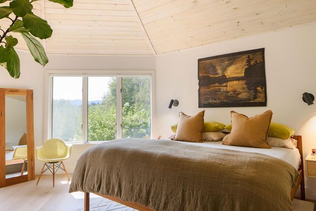 858 Alpine View Road, Stowe, VT 05672