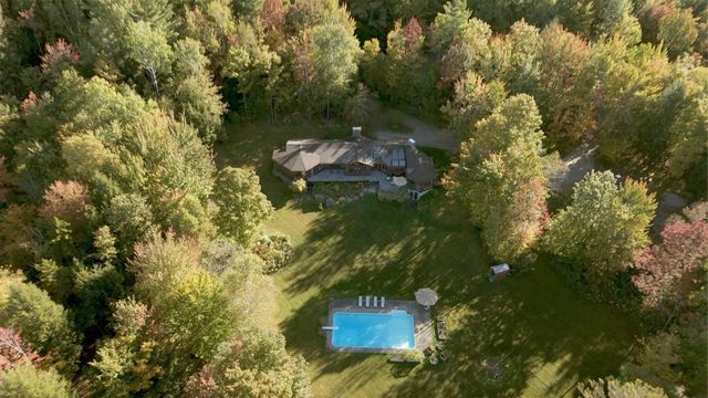 858 Alpine View Road, Stowe, VT 05672