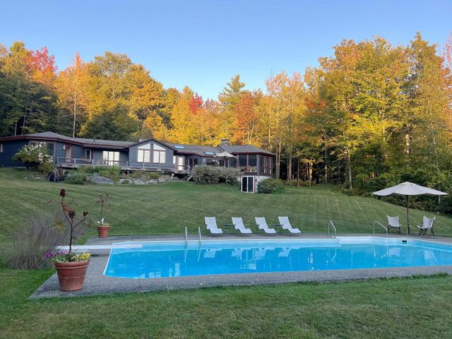 858 Alpine View Road, Stowe, VT 05672