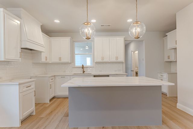 405 Athenia Drive, Fort Worth, TX 76114