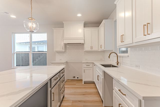 405 Athenia Drive, Fort Worth, TX 76114