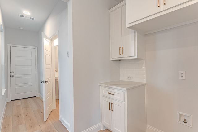 405 Athenia Drive, Fort Worth, TX 76114