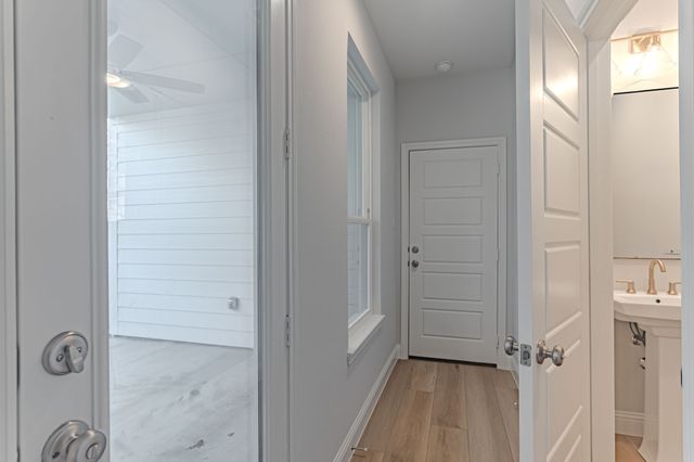 405 Athenia Drive, Fort Worth, TX 76114