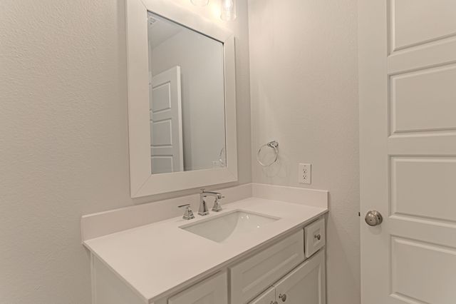 405 Athenia Drive, Fort Worth, TX 76114