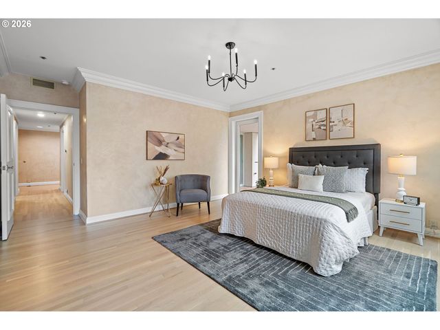 742 Nw WESTOVER Sq, Portland, OR 97210