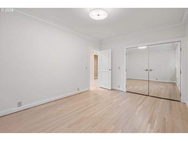 742 Nw WESTOVER Sq, Portland, OR 97210