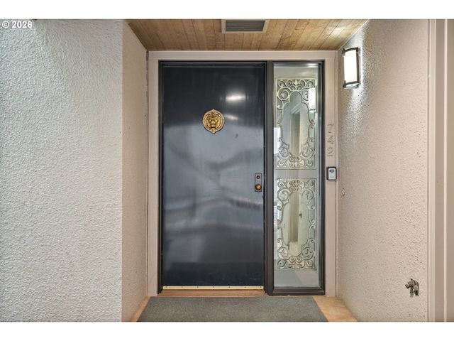 742 Nw WESTOVER Sq, Portland, OR 97210