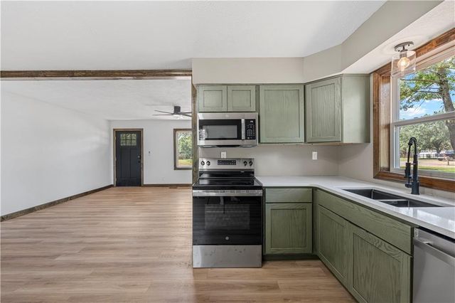 13611 E Neosho Road, Nevada, MO 64772