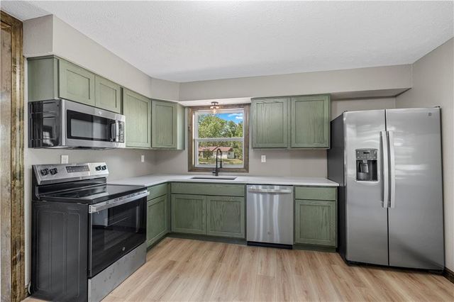 13611 E Neosho Road, Nevada, MO 64772