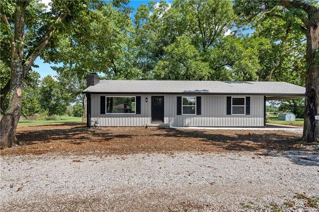 13611 E Neosho Road, Nevada, MO 64772