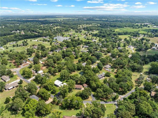 13611 E Neosho Road, Nevada, MO 64772