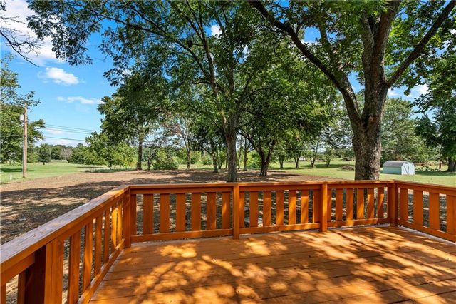 13611 E Neosho Road, Nevada, MO 64772