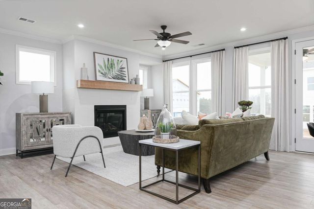 868 Leraes Way, Loganville, GA 30052