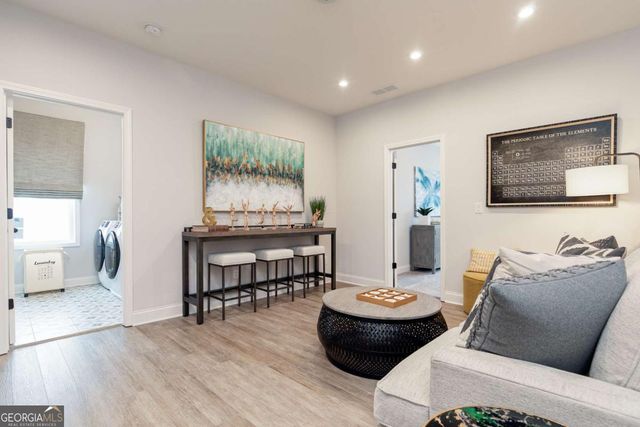 868 Leraes Way, Loganville, GA 30052