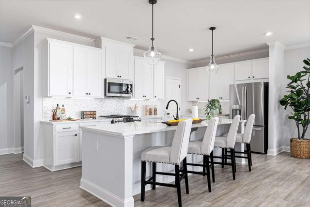 868 Leraes Way, Loganville, GA 30052