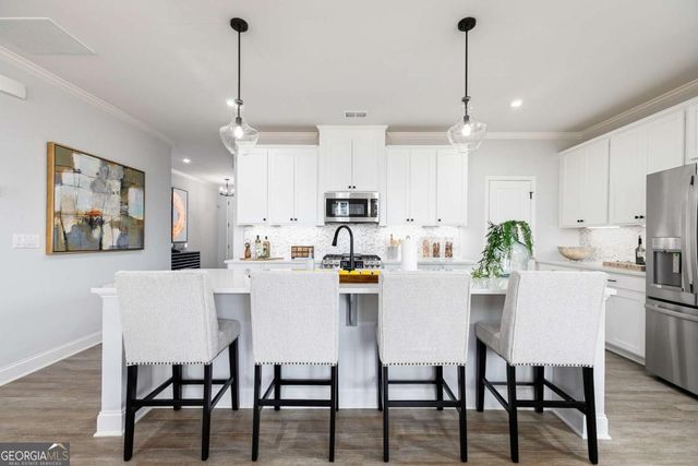 868 Leraes Way, Loganville, GA 30052