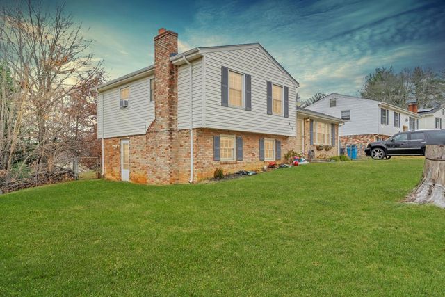 616 Elmcrest ST, Roanoke, VA 24019