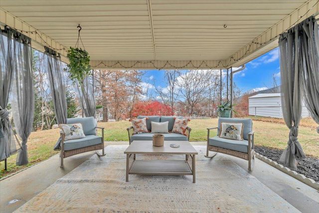 616 Elmcrest ST, Roanoke, VA 24019