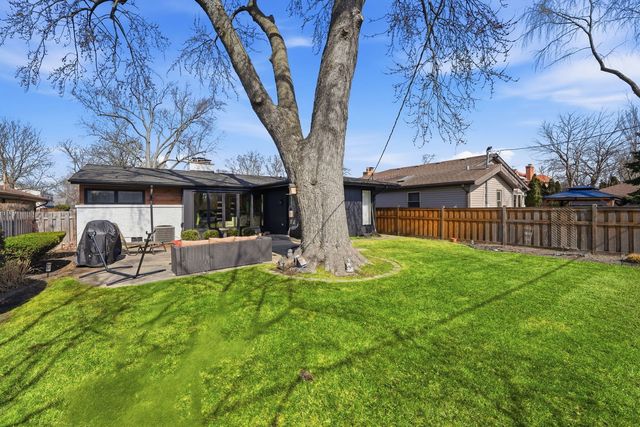 1815 Greendale Avenue, Park Ridge, IL 60068