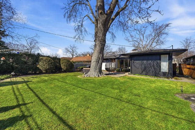 1815 Greendale Avenue, Park Ridge, IL 60068