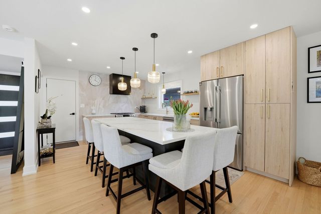 1815 Greendale Avenue, Park Ridge, IL 60068