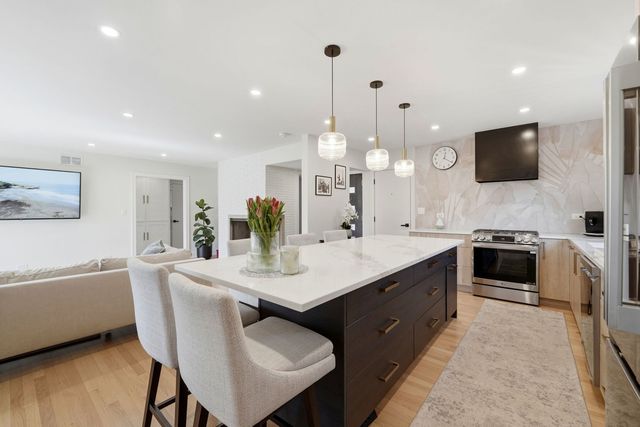 1815 Greendale Avenue, Park Ridge, IL 60068