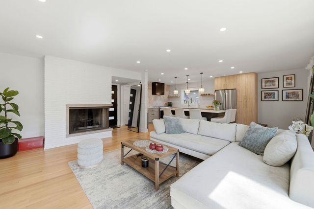 1815 Greendale Avenue, Park Ridge, IL 60068