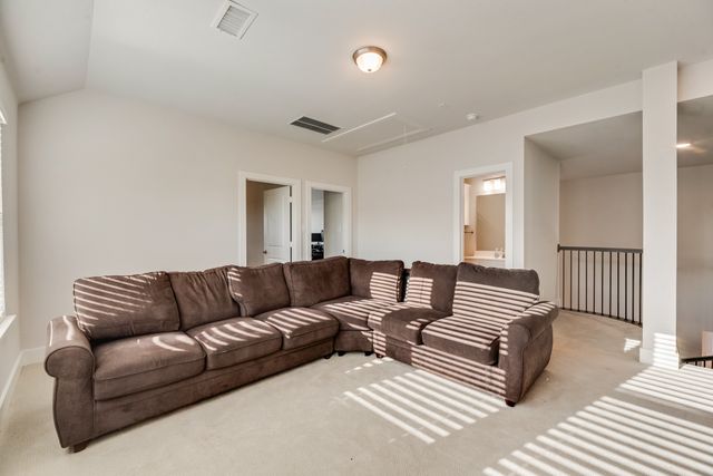 1112 E Hidden Lakes Drive, Desoto, TX 75115