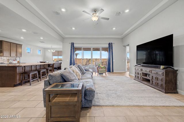 18399 W MOUNTAIN SKY Avenue, Goodyear, AZ 85338