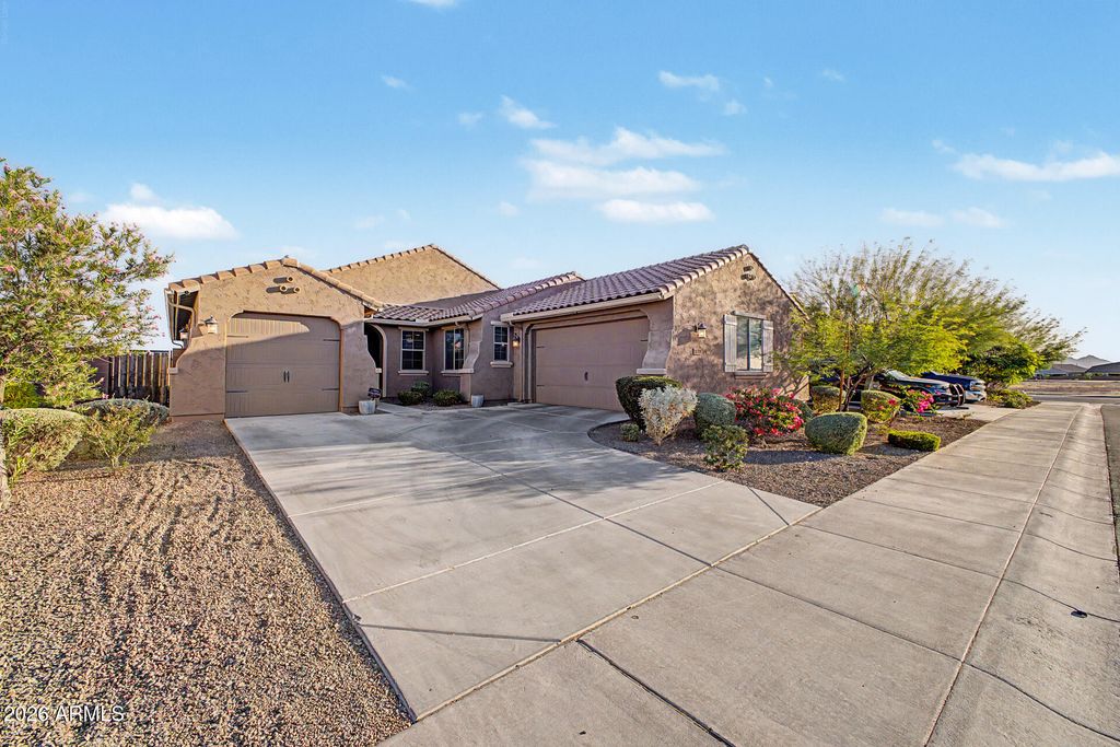 18399 W MOUNTAIN SKY Avenue, Goodyear, AZ 85338 — photo 2