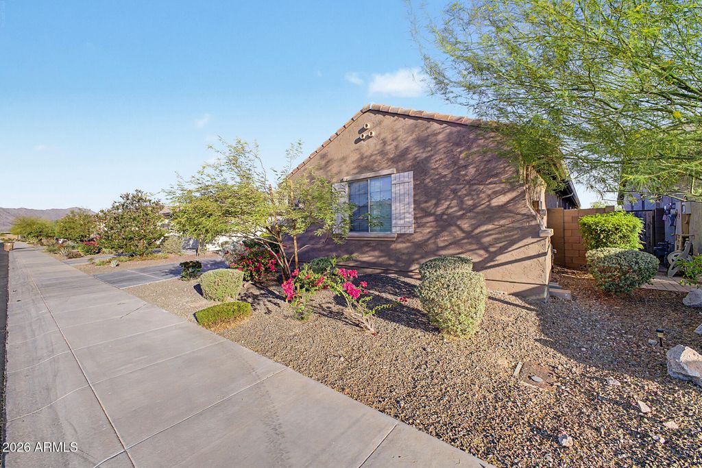 18399 W MOUNTAIN SKY Avenue, Goodyear, AZ 85338 — photo 3