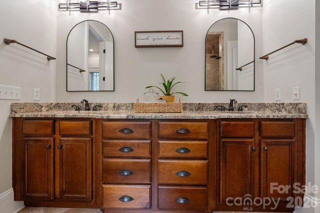 109 Hawksnest Lane, Mooresville, NC 28117