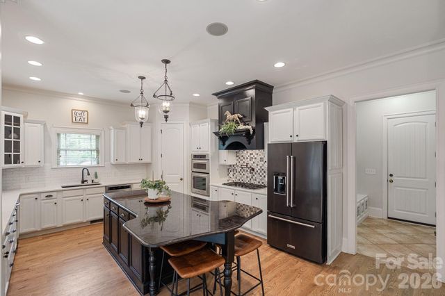 109 Hawksnest Lane, Mooresville, NC 28117