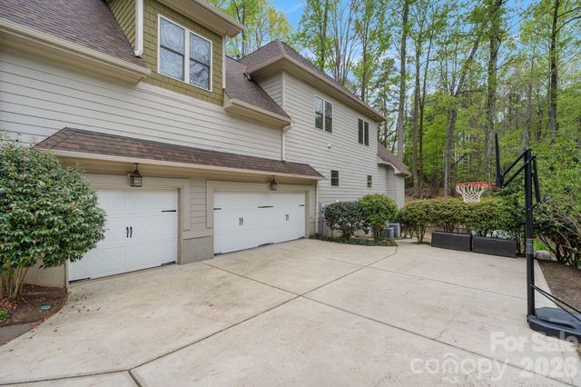 109 Hawksnest Lane, Mooresville, NC 28117