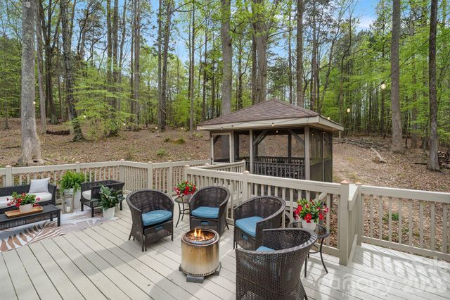 109 Hawksnest Lane, Mooresville, NC 28117