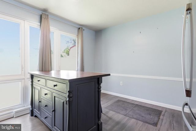 2102 LOUISE AVE, York, PA 17403