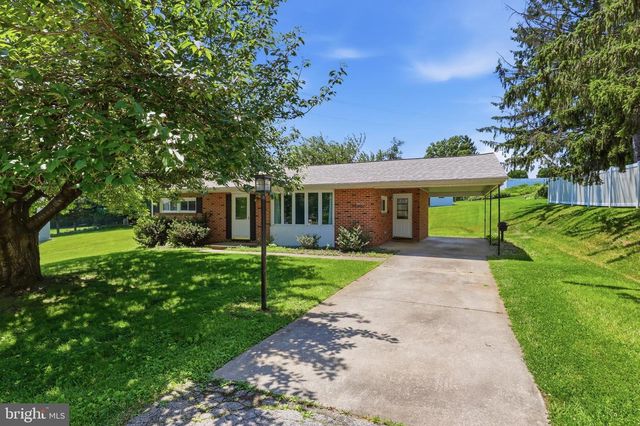 2102 LOUISE AVE, York, PA 17403